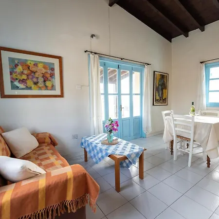 Country house Danae House Tochni